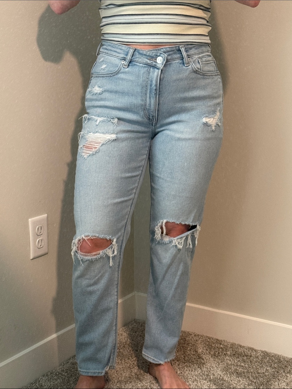 American Eagle High-Rise Women’s Jeans - Picture 4 of 5